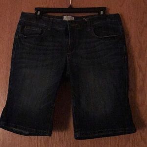 Used Aeropostale Bermuda shorts SZ 11/12